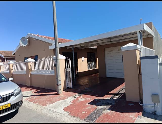 3 BEDROOM FREEHOLD FOR SALE IN GUGULETU